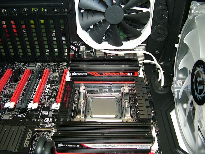 10706